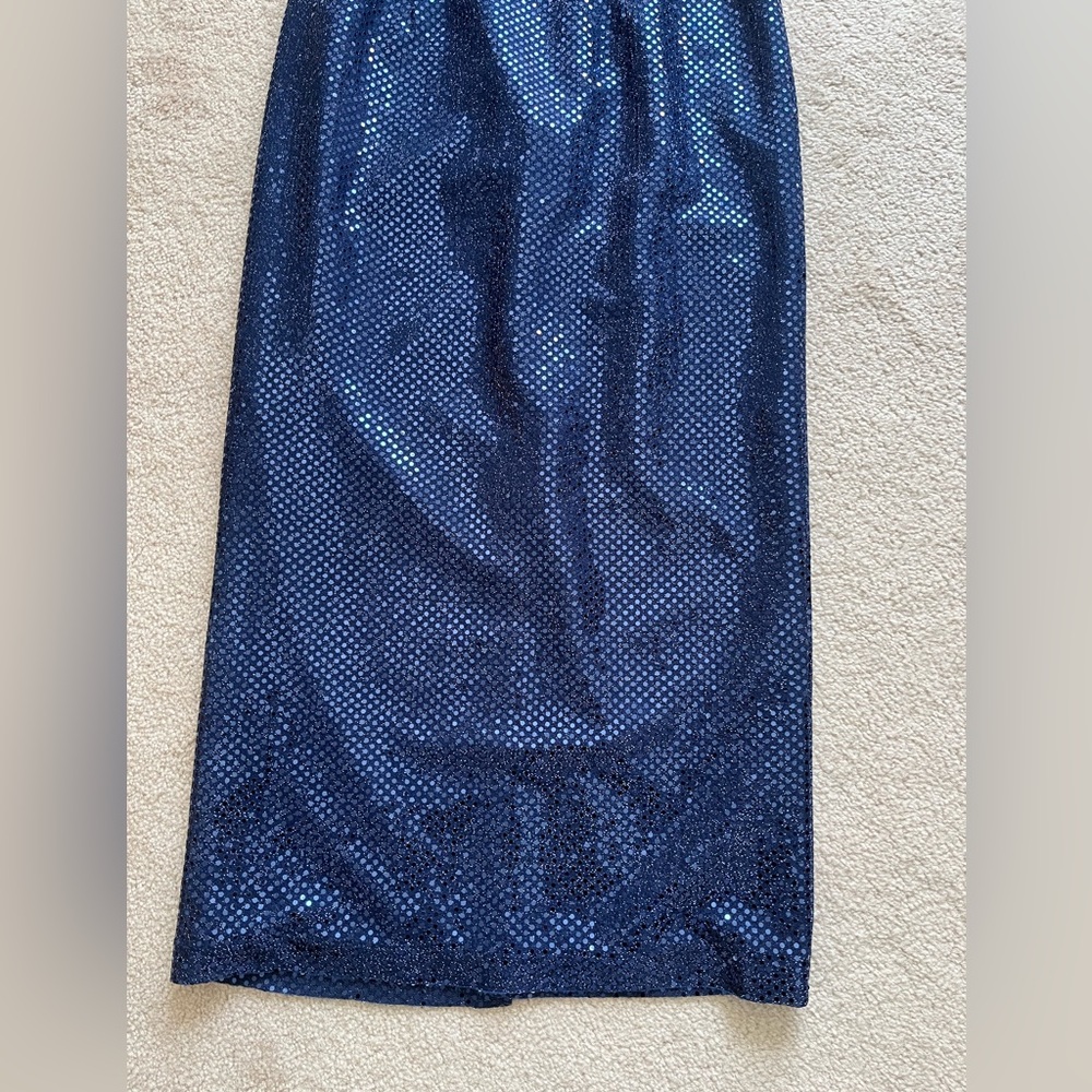 💜 HOST PICK 💜 Lori Ann Petite Blue Sequin Gown - Picture 4 of 10